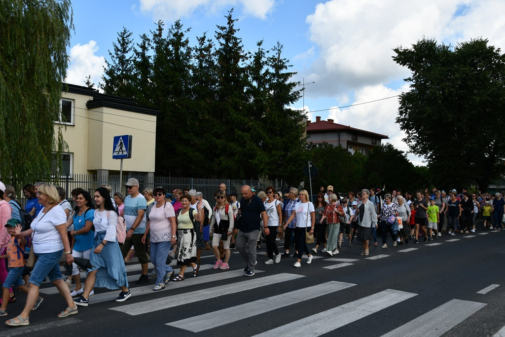 Pielgrzymka na Jasną Górę wyruszyła z Wegrowa