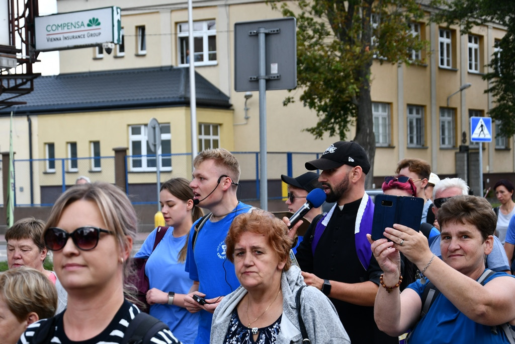 Pielgrzymka na Jasną Górę wyruszyła z Wegrowa