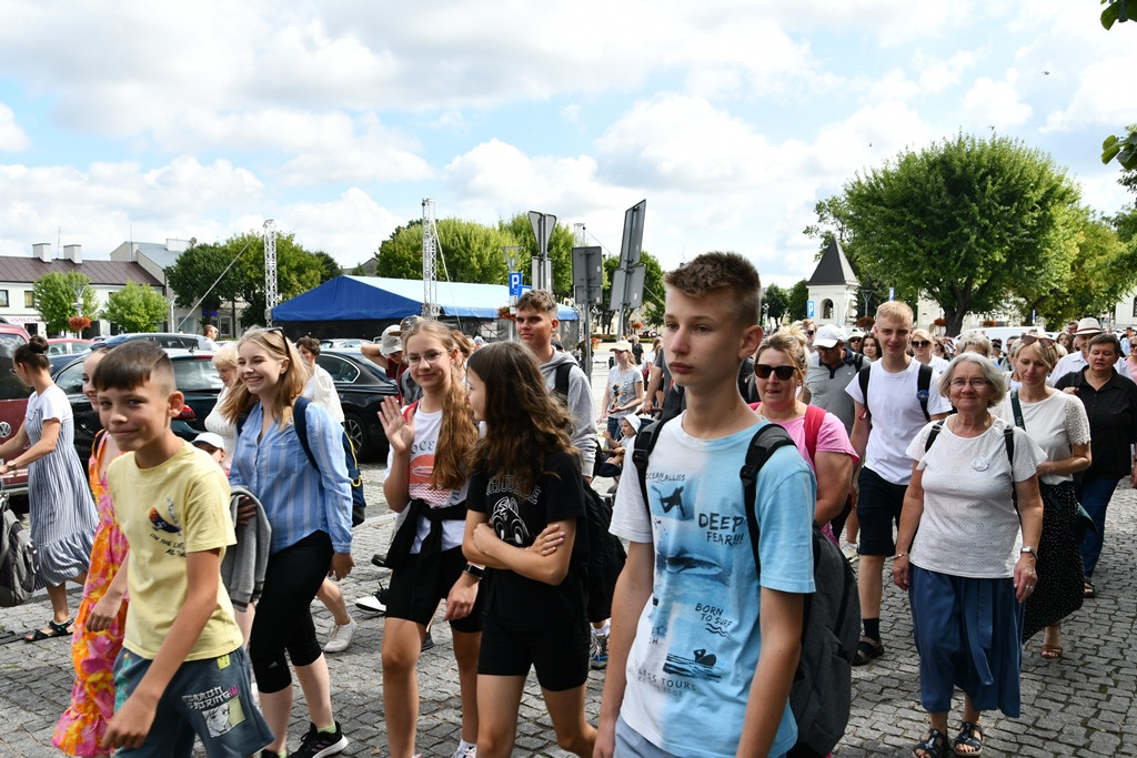 Pielgrzymka na Jasną Górę wyruszyła z Wegrowa