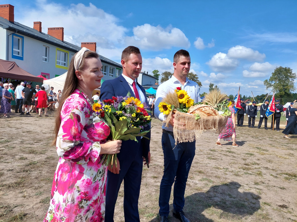 Dożynki Powiatu Węgrowskiego w Wierzbnie