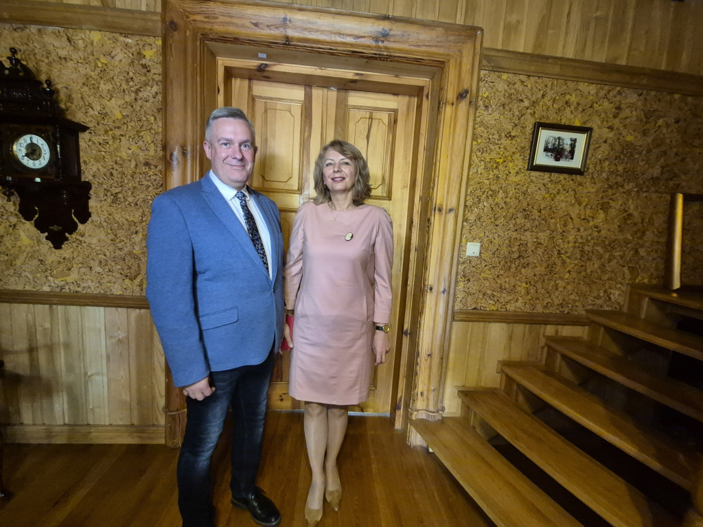 Dwór w Paplinie zmienił właściciela