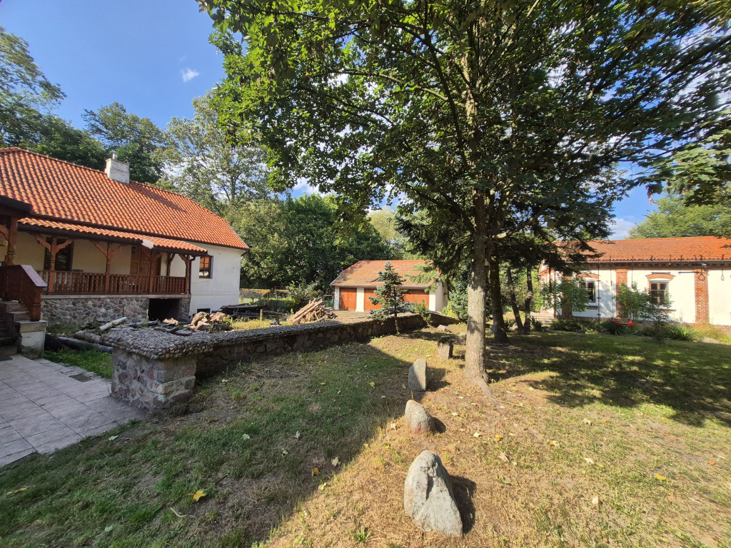 Dwór w Paplinie zmienił właściciela