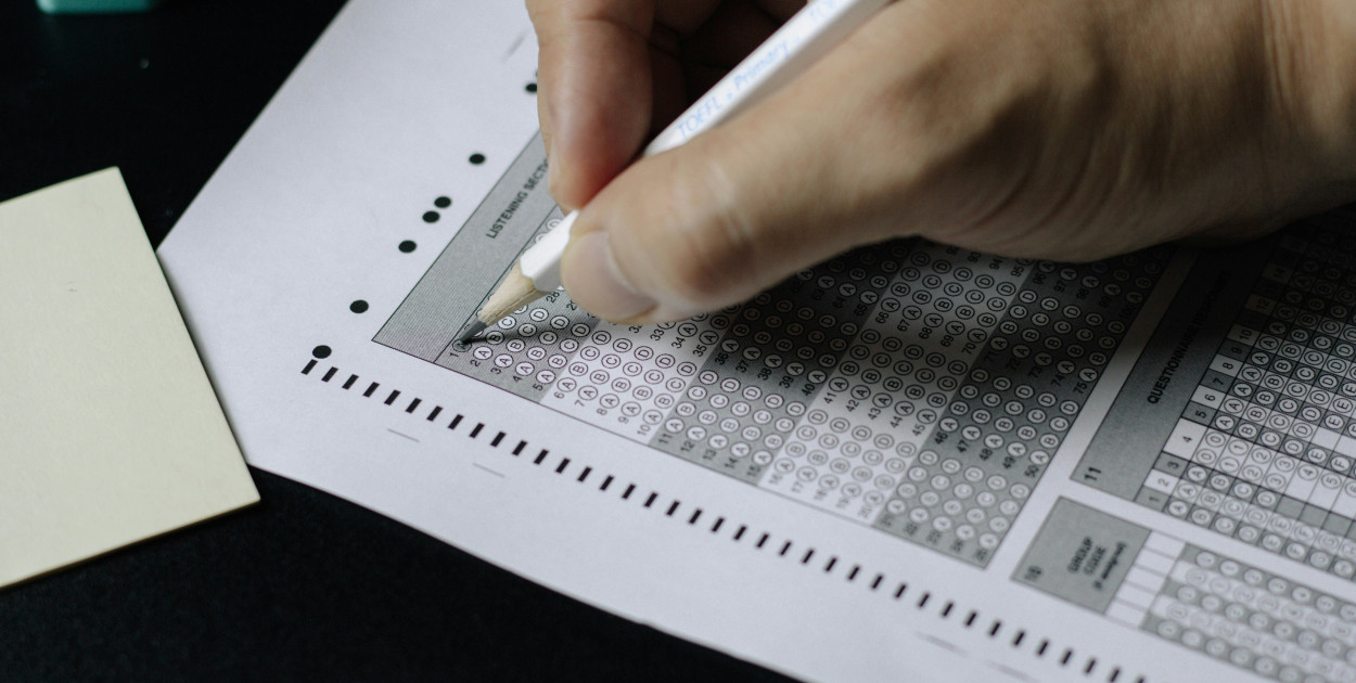 Jak skutecznie przygotować się do egzaminów zawodowych? Prawo pracy – testy