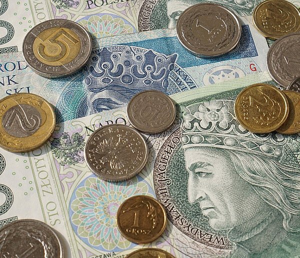 Na konta Polaków popłyną przelewy. Pieniądze już od wtorku-11418