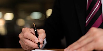 Jak wygląda współpraca z adwokatem od spraw karnych w Warszawie na różnych etapach-11468