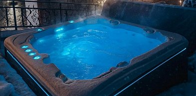 Jacuzzi i wanny spa z technologią Balboa do całorocznej strefy relaksu