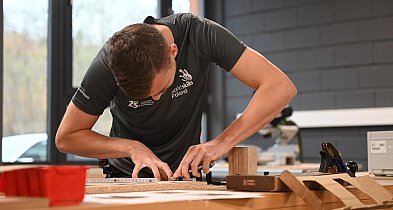 Lepszy fach w ręku czy dyplom uczelni?-12327