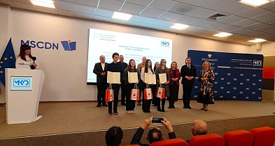 Stypendia Premiera dla uczniów z naszego powiatu-12879