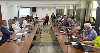 Roszady w Komisji Zdrowia, Oświaty i Kultury. Tomasz Rowicki zastąpi Romana Postka