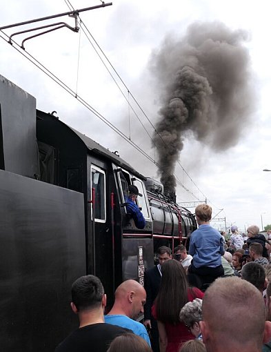Tłumy podziwiały stuletni pociąg na PKP w Łochowie