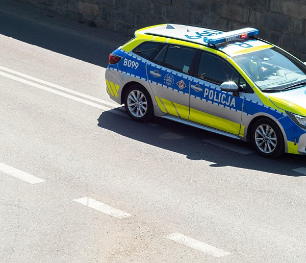 Złamał trzy sądowe zakazy i był poszukiwany. 41-latek trafił do zakładu karnego
