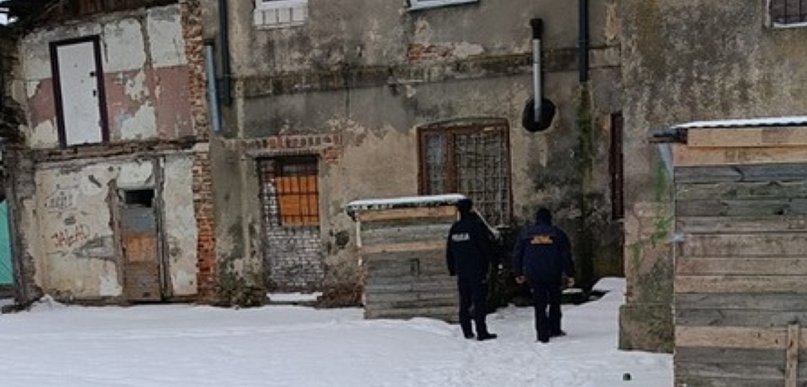 Policja i Straż Miejska na pomoc zagrożonym wychłodzeniem