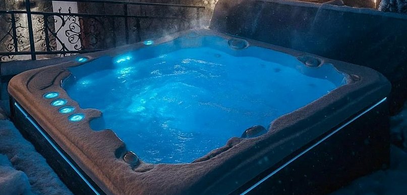 Jacuzzi i wanny spa z technologią Balboa do całorocznej strefy relaksu