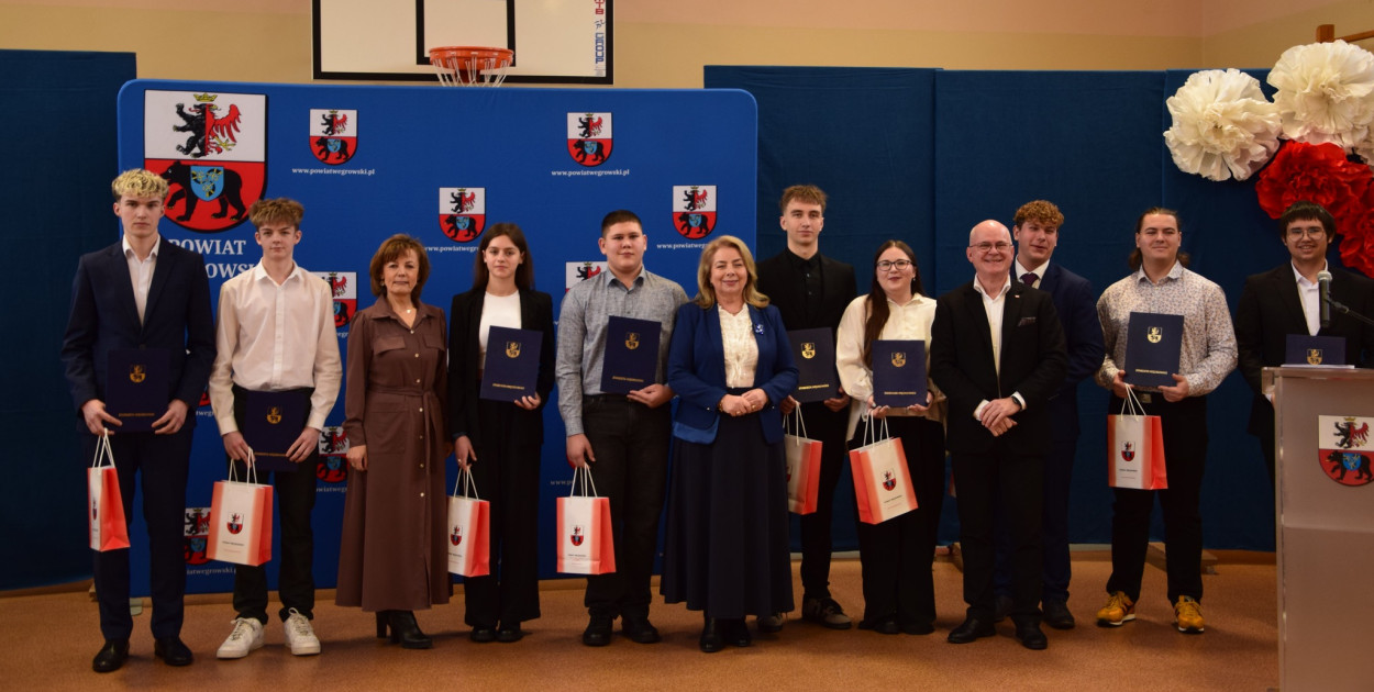 II Powiatowa Gala Sportu. Najlepsi sportowcy z powiatu węgrowskiego nagrodzeni