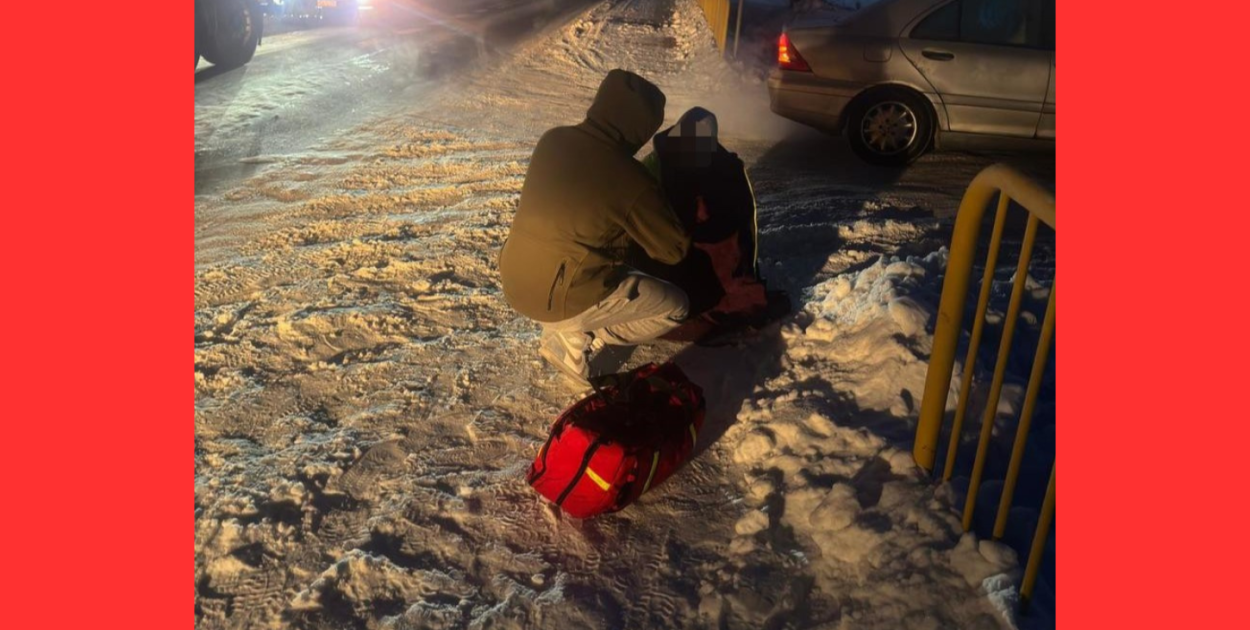 Wracał ze służby, znalazł wychłodzonego mężczyznę na poboczu