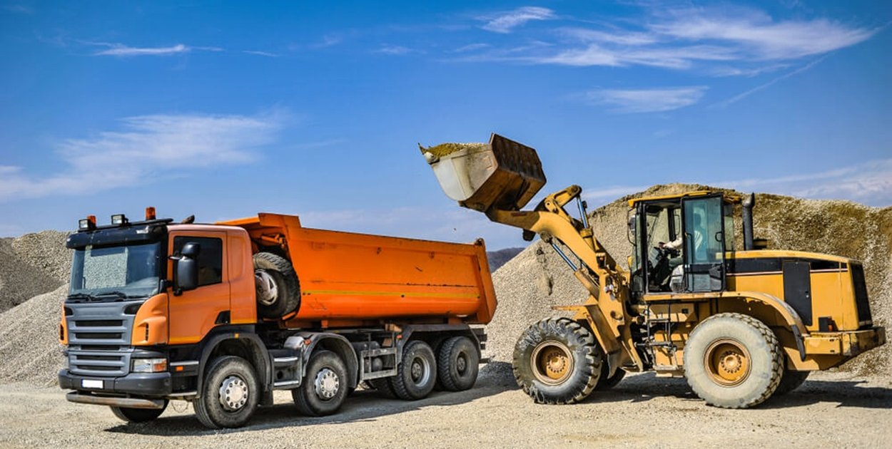 Czym są drogi tymczasowe i kiedy są wymagane na budowie?