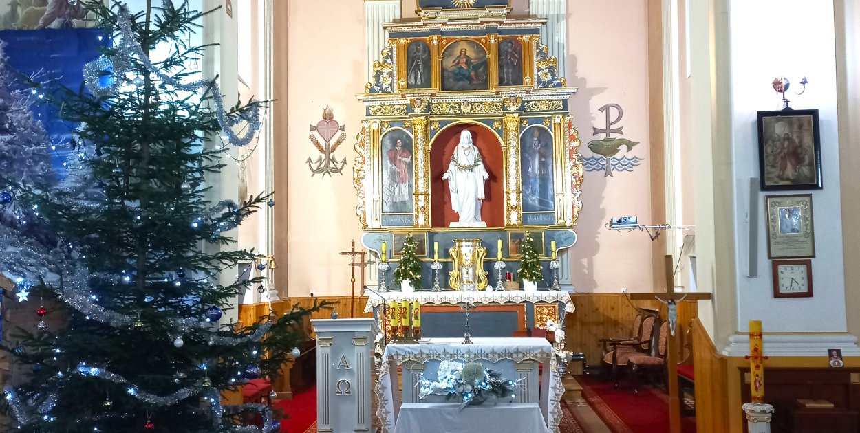 Renowacja XVII-wiecznego ołtarza w Ugoszczy dobiegła końca