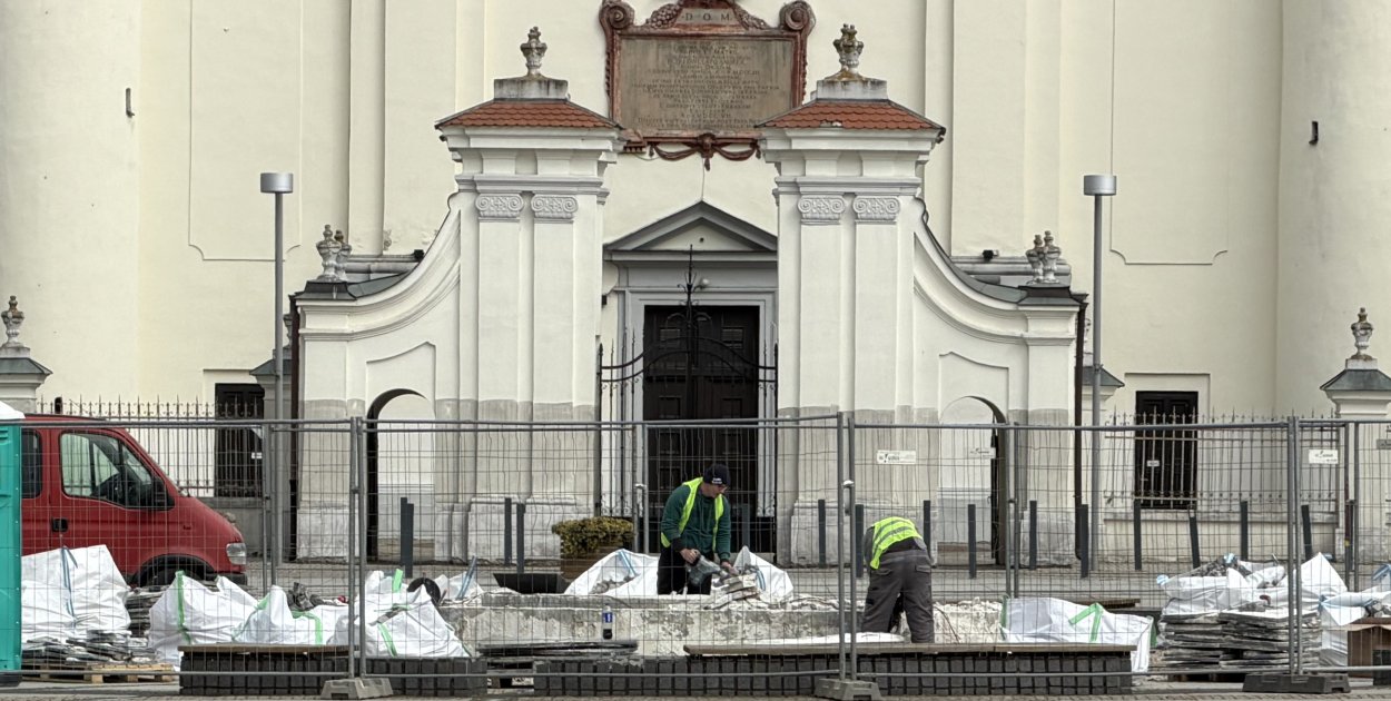 Ruszył remont fontanny na Rynku Mariackim